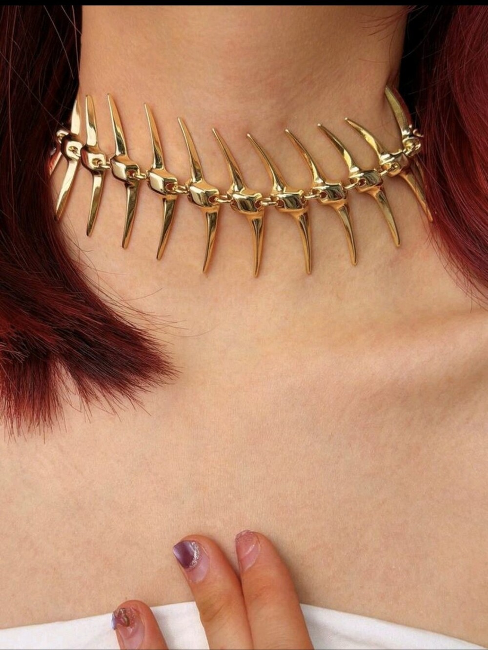 Gold Spine-Back Statement Necklace - Picture 4 of 8